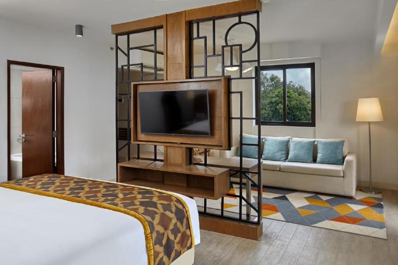 טגאיטאי Quest Hotel Tagaytay מראה חיצוני תמונה