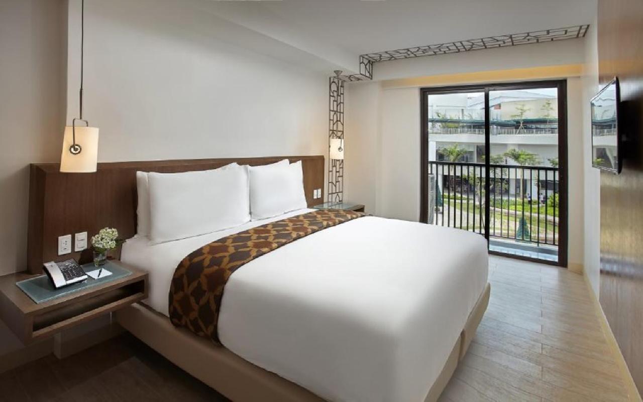 טגאיטאי Quest Hotel Tagaytay מראה חיצוני תמונה